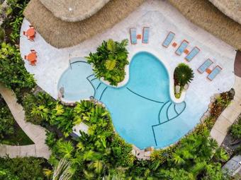 Hotel Aguas Claras