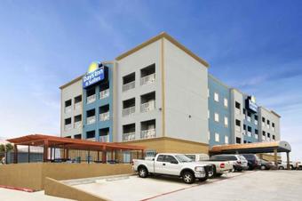 Hotel Days Inn & Suites By Wyndham Galveston West/seawall