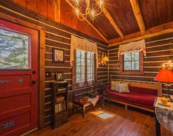 Buckeye's Cabin