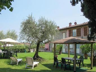 Apartamento Locazione Turistica Casale Le Fornaci (luu133)