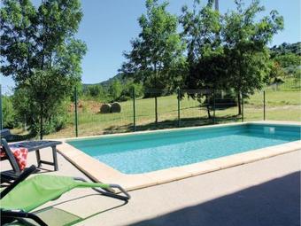 Three-bedroom Holiday Home In Sampzon