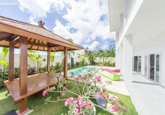 Villa Coddiwomple