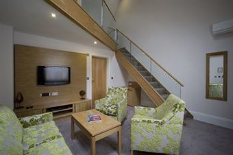 Hotel Oakley Hall