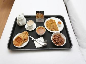 Oyo 14165 Hotel Blue Diamond