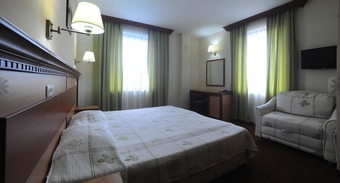 Hotel Ezeretz