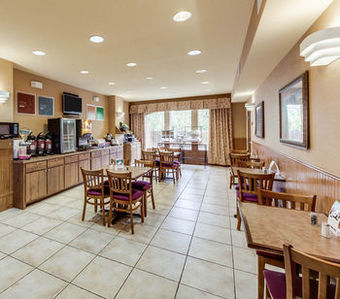 Hotel Comfort Inn & Suites