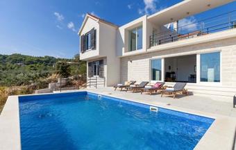 Selca Villa Sleeps 8 Pool Air Con Wifi