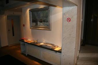 Hotel Ambassade