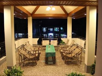 Mr. Charles Hotel
