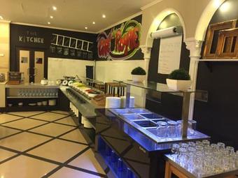 Royal Grand Hotel