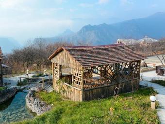 Hostal Gayane Hotel