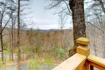 Holly Hollow