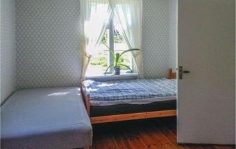 Three-bedroom Holiday Home In Smalandsstenar
