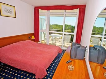Hotel Holiday