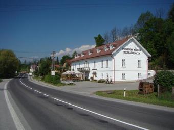 Hostal Penzi�n K�ria