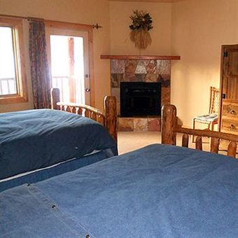 Daniels Summit Lodge
