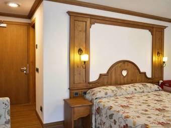 Dream Hotel