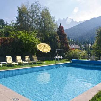 Hotel Tyrol