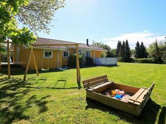 Four-bedroom Holiday Home In Humble 1