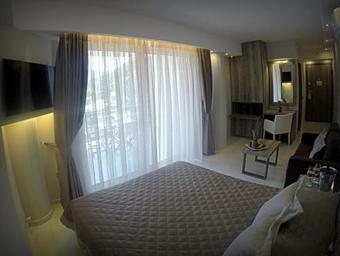 Hotel Akron Luxury Holidays