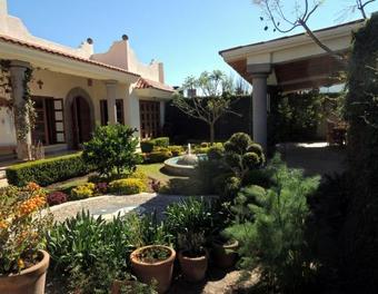 Hotel El Port�n