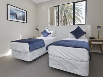 Three Palms Lodge