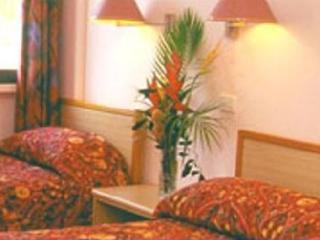 Hotel Poinciana Inn