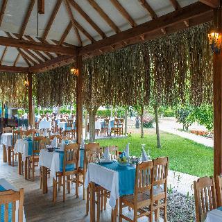 Novia Lucida Beach Hotel