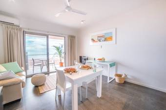 Hotel Onslow Beach Resort