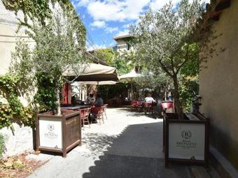 Quaint Villa In Saint-andre-de-roquepertuis With Pool
