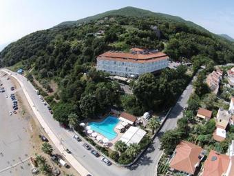 Golden Beach Hotel
