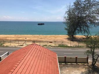 Posada Teluk Lipat Seaview Inn