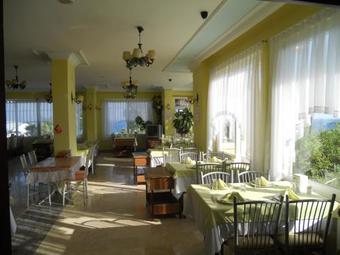 Bar?? Hotel