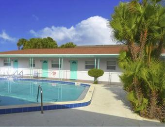 Sun Island Motel