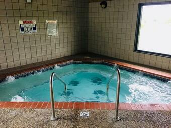 Hotel Regency Inn And Suites