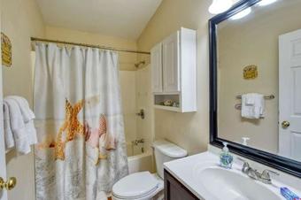 102 10th St.