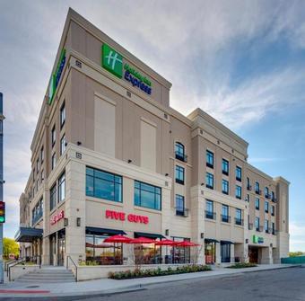 Hotel Holiday Inn Express & Suites - Kansas City Ku Medical Center