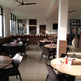 Krishna Hansraj Hotel