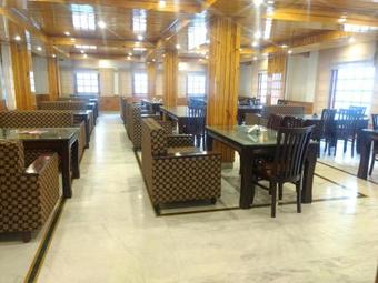 Hotel Atul Regency