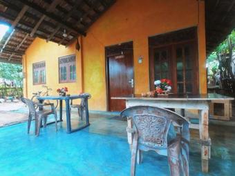 Hotel Laksiri Villa