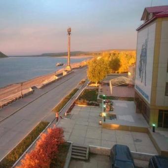 Lena Hotel