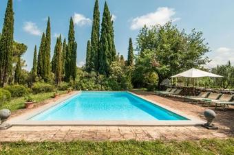 Argiano Villa Sleeps 10 Wifi