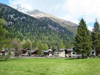 Apartamento Locazione Turistica Casa Ardene (mcg451)