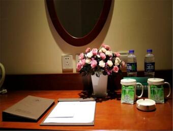 Greentree Inn Hebei Chengde Railway Station Southeast Chengde Century City Business Hotel