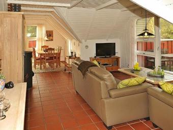 Three-bedroom Holiday Home In N�rre Nebel 16