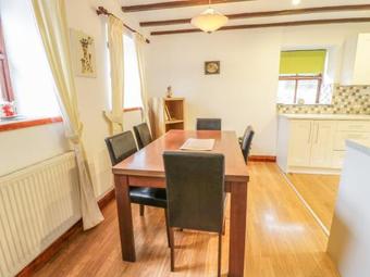 2 Stable Cottage