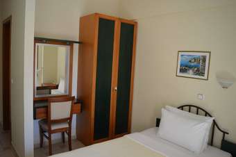 Syrtaki Hotel