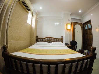 May Shan Hotel