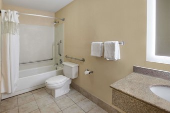 Hotel Howard Johnson By Wyndham Romulus Detroit Metro Airport