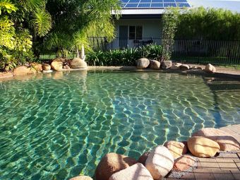 Cardwell At The Beach (lyndock Motel)